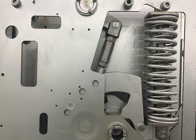 如何從根源上提高開關(guān)柜操作機(jī)構(gòu)的耐腐蝕特性，請(qǐng)看......